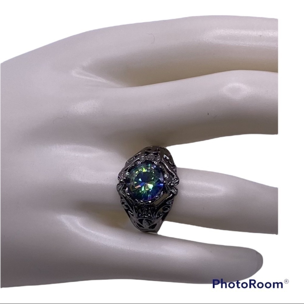 Punk Style Green Zircon Black Gun Metal Ring! Size 9 - Beautiful!!!!